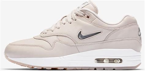 nike air max dames leer|air max 1 schoenen.